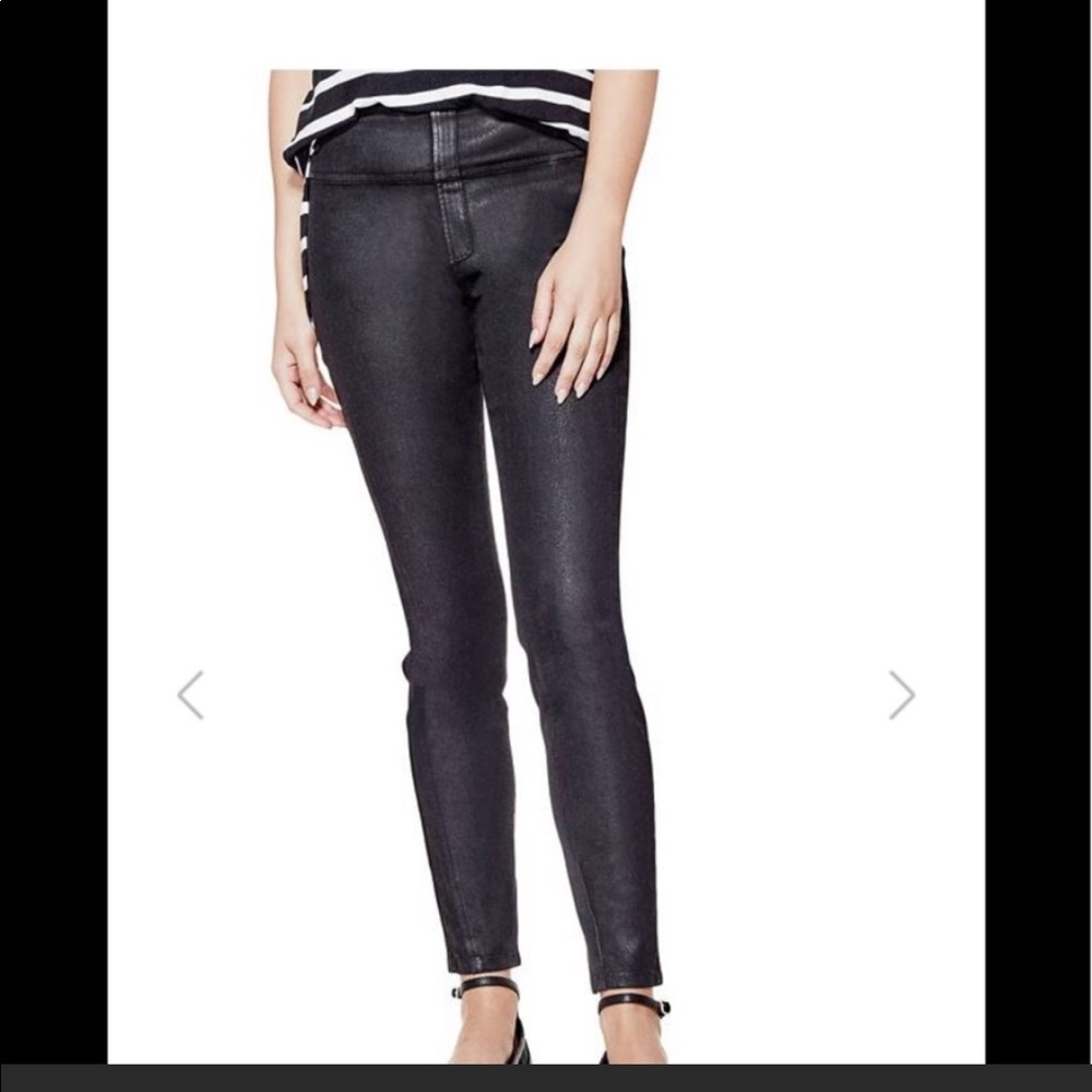 Guess- push up leggings- Sz 23- Black- EUC